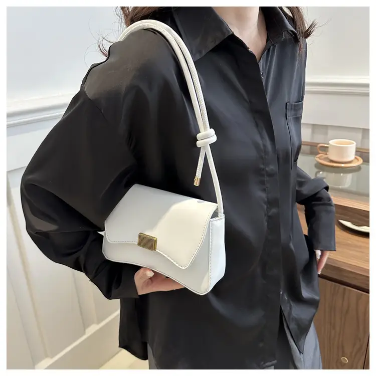 Black Lock Buckle Crossbody Bag for Women — feature 8