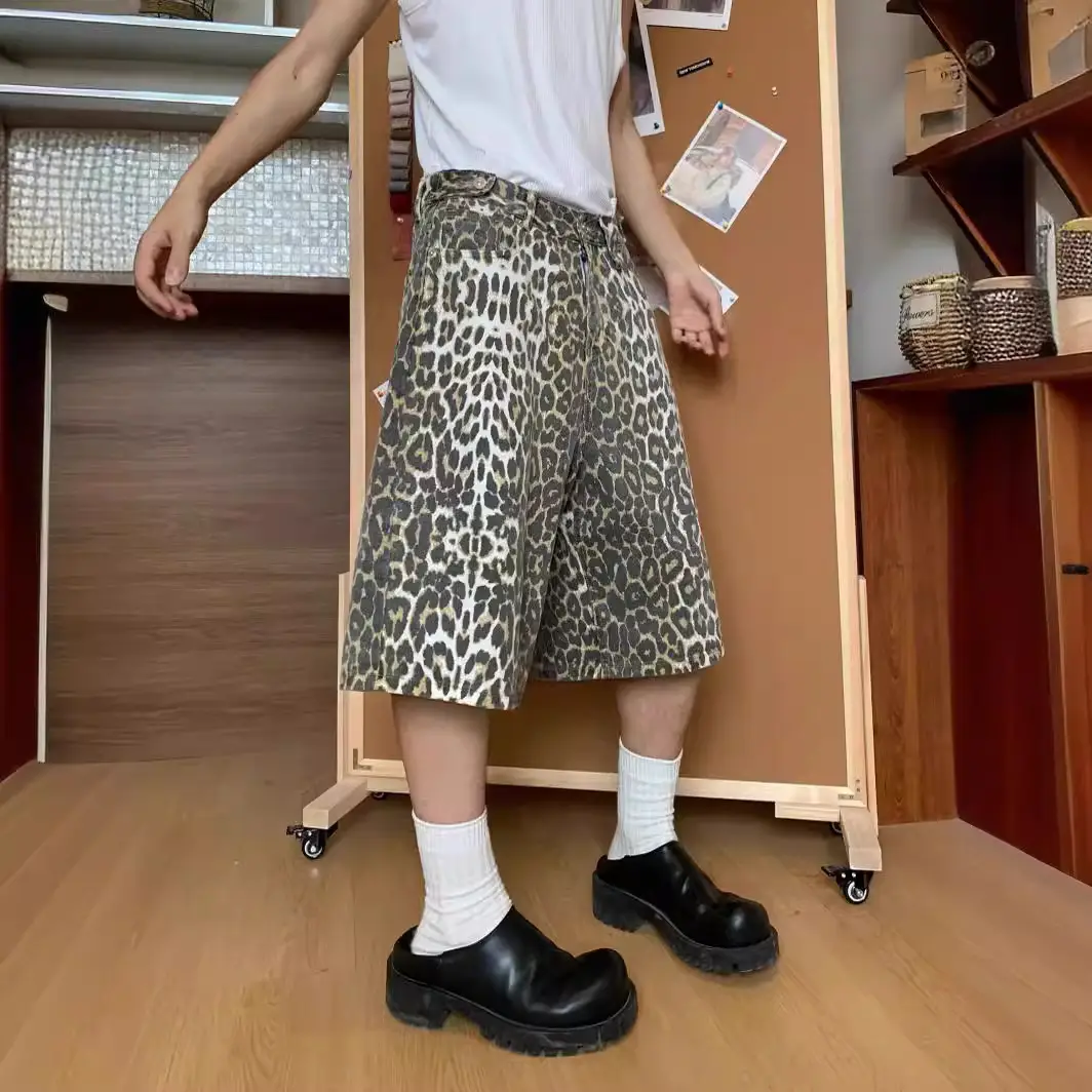American Retro Leopard Camo Shorts Men Women Wide Leg Cropped - Image 3