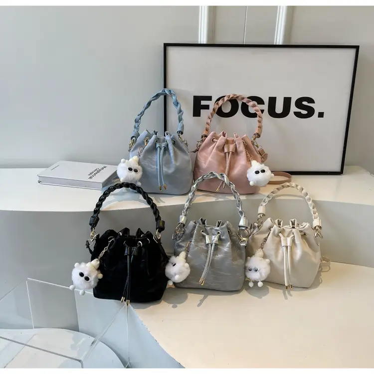 Women's Drawstring Shoulder Bag 2024 Spring Summer — feature 23