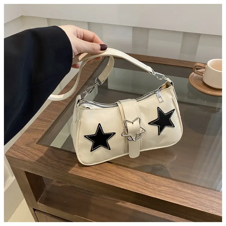 Sweet Star Heart Insolated Women's Shoulder Bag Black
