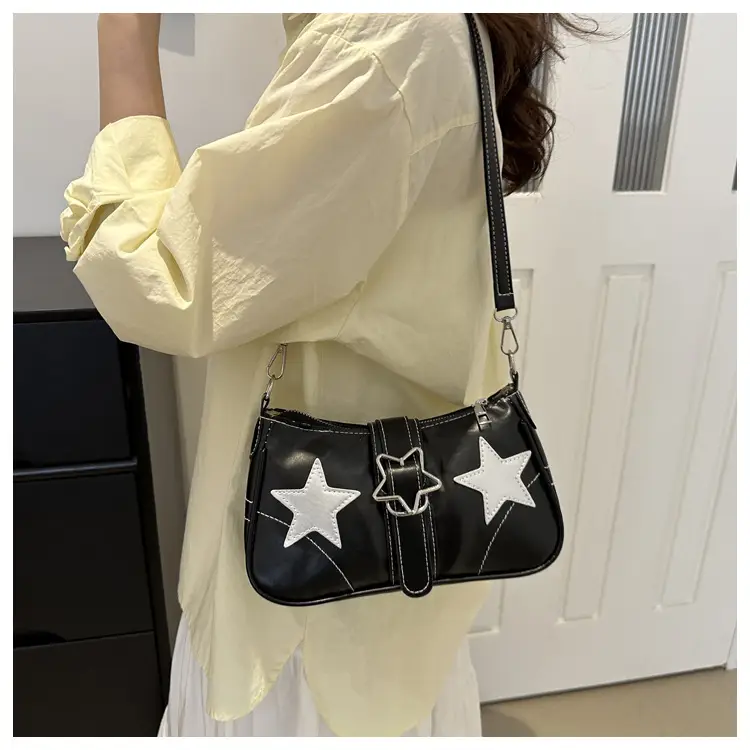 Sweet Star Heart Insolated Women's Shoulder Bag Black