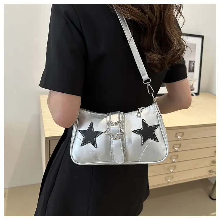 Sweet Star Heart Insolated Women's Shoulder Bag Black — feature 19