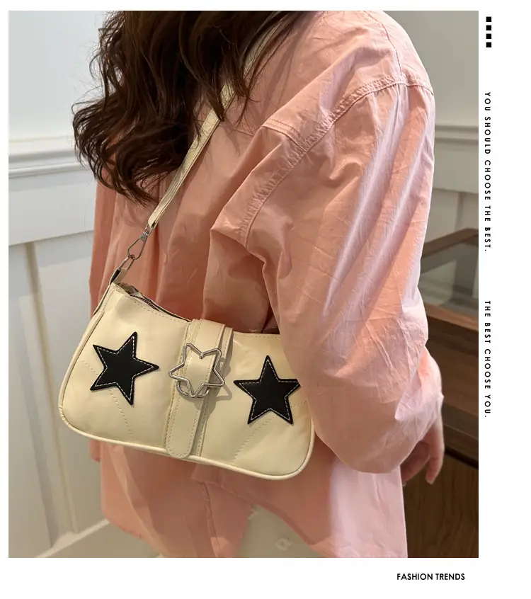 Sweet Star Heart Insolated Women's Shoulder Bag Black — feature 2