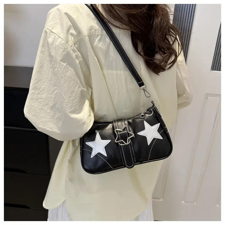 Sweet Star Heart Insolated Women's Shoulder Bag Black — feature 20