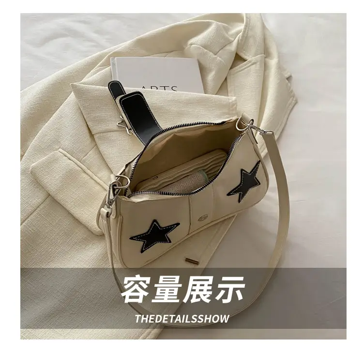 Sweet Star Heart Insolated Women's Shoulder Bag Black — feature 8