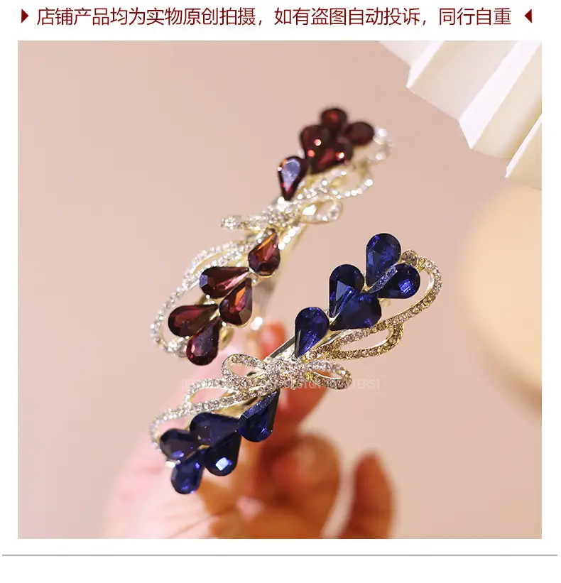 Blue Crystal Heart Clip Hairpin with Diamond Accents — feature 3