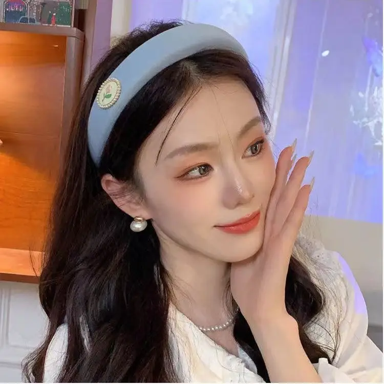 Elegant High-Crystal Headband for Women - Image 9