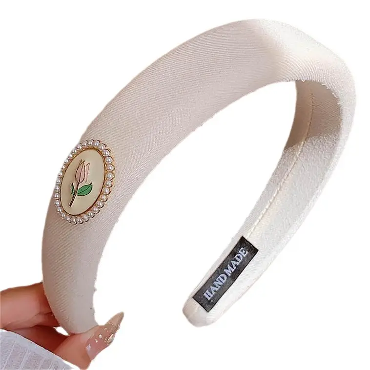 Elegant High-Crystal Headband for Women - Image 11