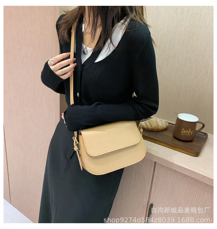Retro Simple Underarm Bag for Women Brown 2026 — feature 16