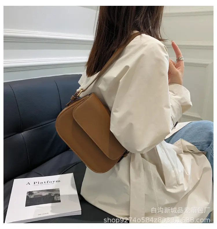 Retro Simple Underarm Bag for Women Brown 2026 — feature 20