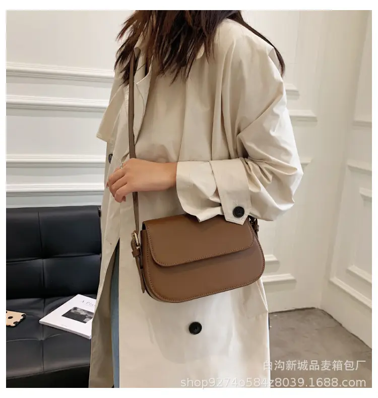 Retro Simple Underarm Bag for Women Brown 2026 — feature 21
