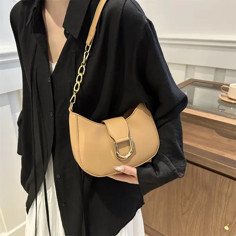 White Square Underarm Bag for Women 2025 - Image 7