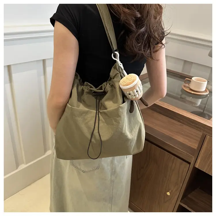 Women's Black Nylon Crossbody Tote Bag Large Capacity — feature 9