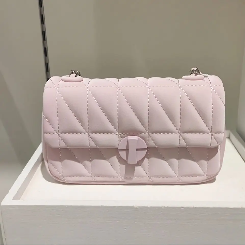 White Quilted Chain Shoulder Bag for Women - Image 6