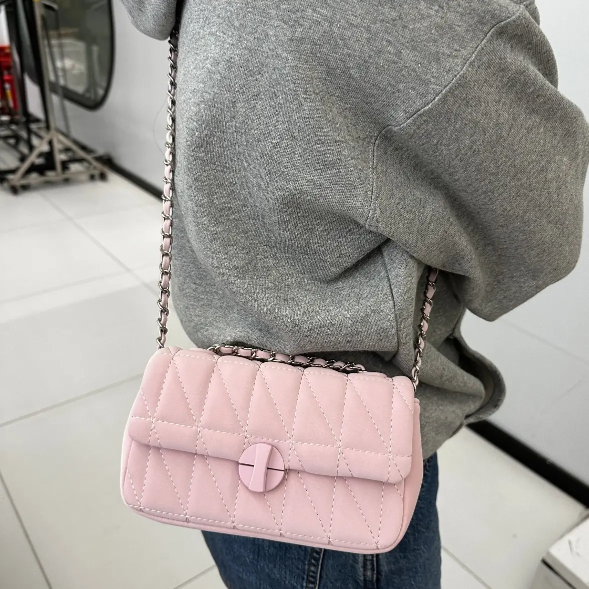 White Quilted Chain Shoulder Bag for Women - Image 8