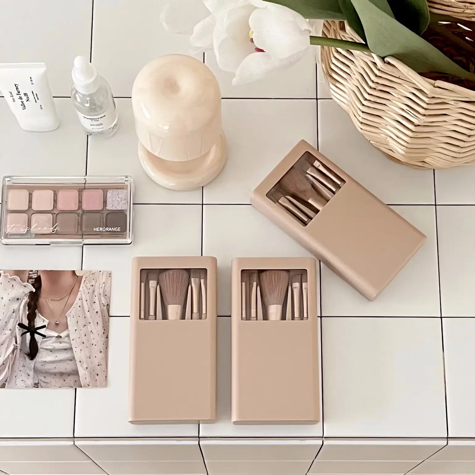 Mini Portable Makeup Brush Set with Mirror Travel Complete - Image 5