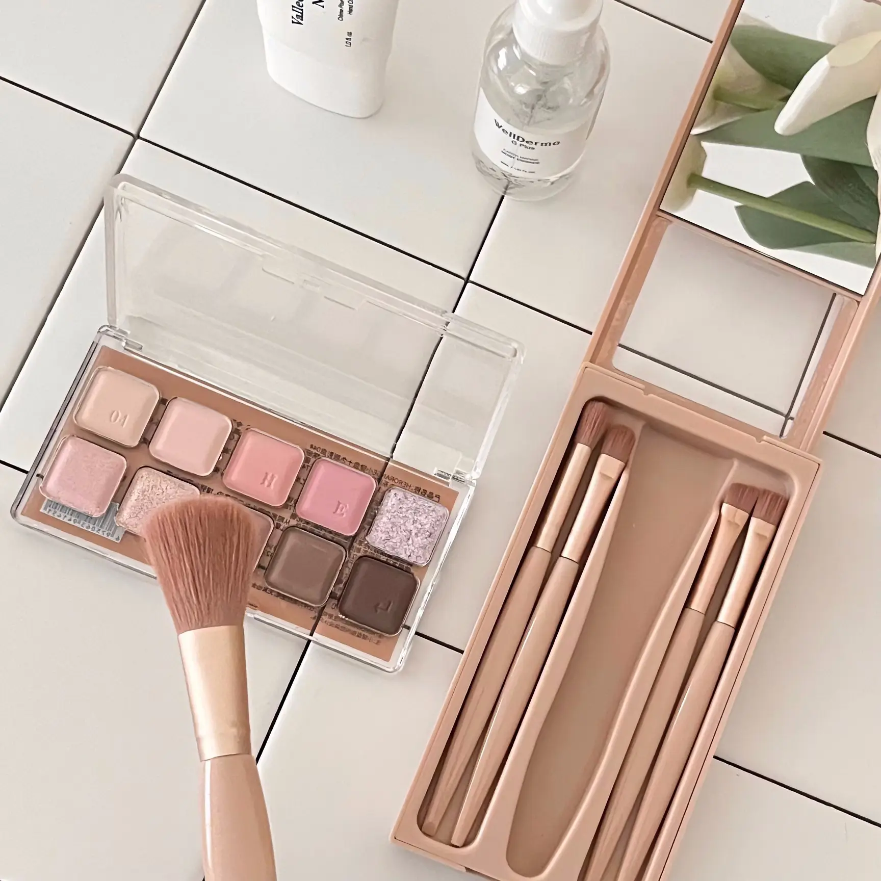 Mini Portable Makeup Brush Set with Mirror Travel Complete β feature 5