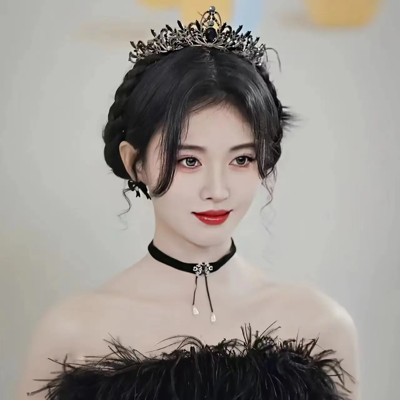 Goddess Birthday Crown Baroque Hair Accessories — feature 1