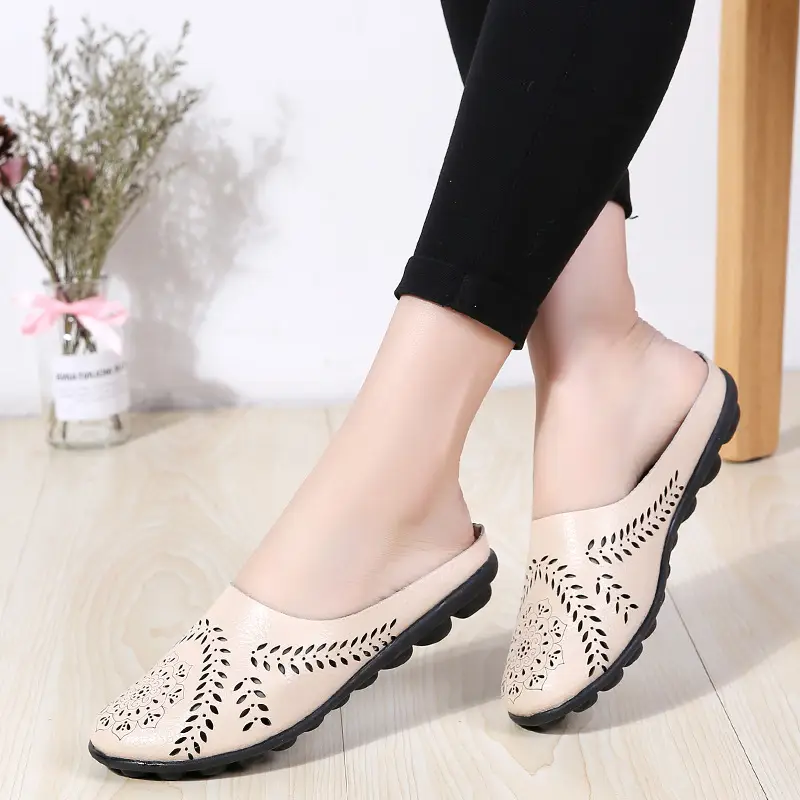 Women's Blue Leaf Pattern Low-Top Slippers Large - Image 11