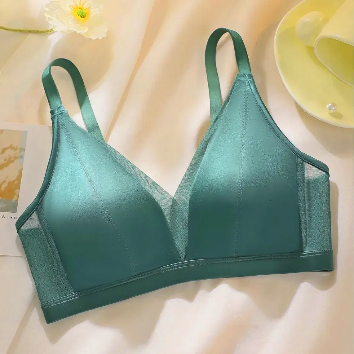 Satin French Mulberry Silk Underwear Women's Traceless Thin Bra - Image 3