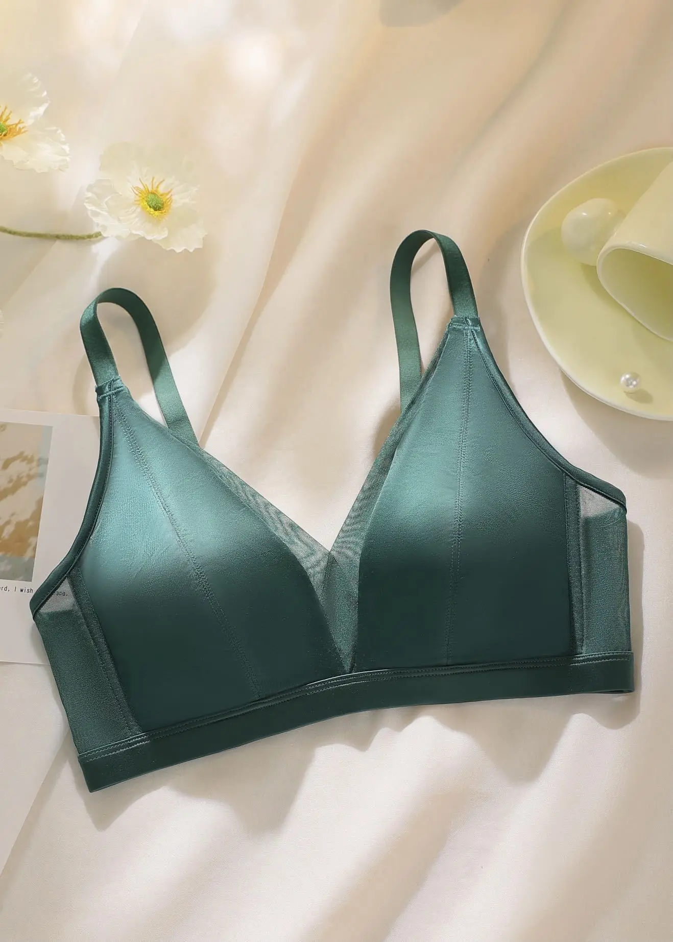Satin French Mulberry Silk Underwear Women's Traceless Thin Bra — feature 11