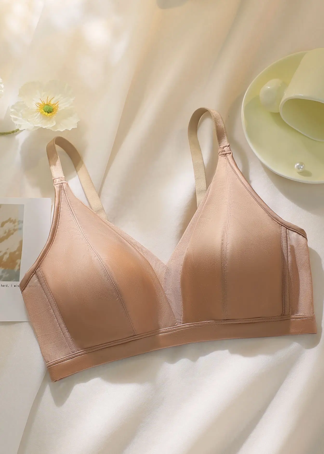 Satin French Mulberry Silk Underwear Women's Traceless Thin Bra — feature 9