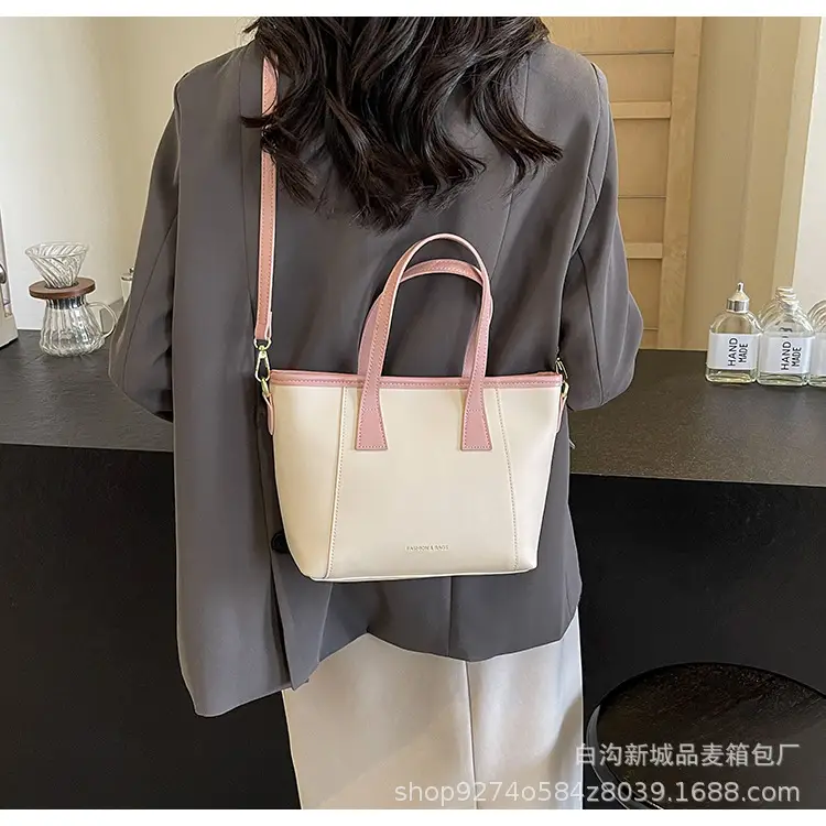 Women Retro Brown Shoulder Bag Large Capacity 2026 — feature 29