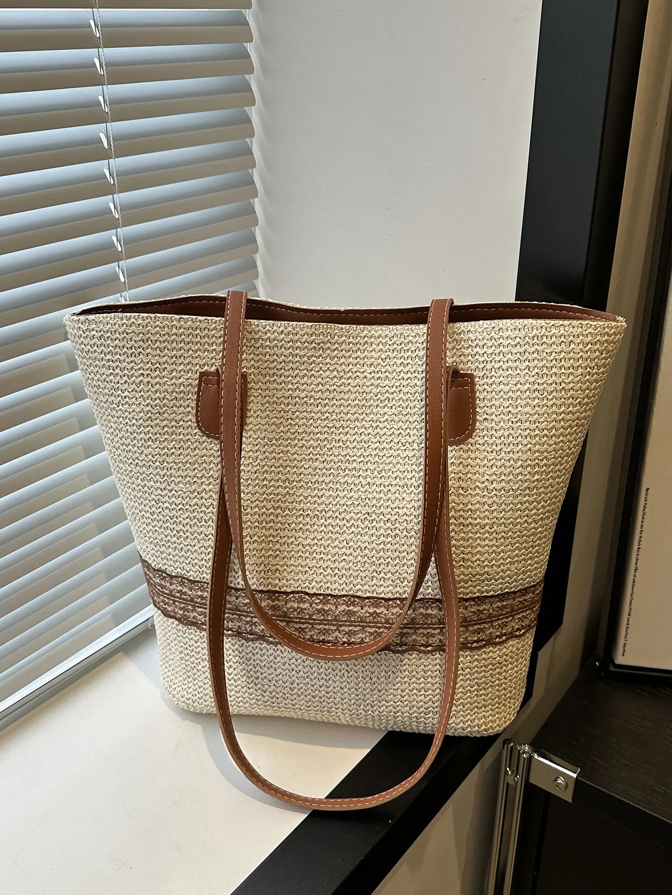 Hand-Woven Straw Tote Bag Large Capacity 2024