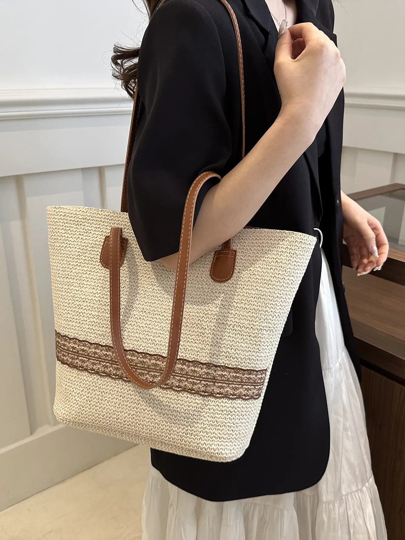 Hand-Woven Straw Tote Bag Large Capacity 2024