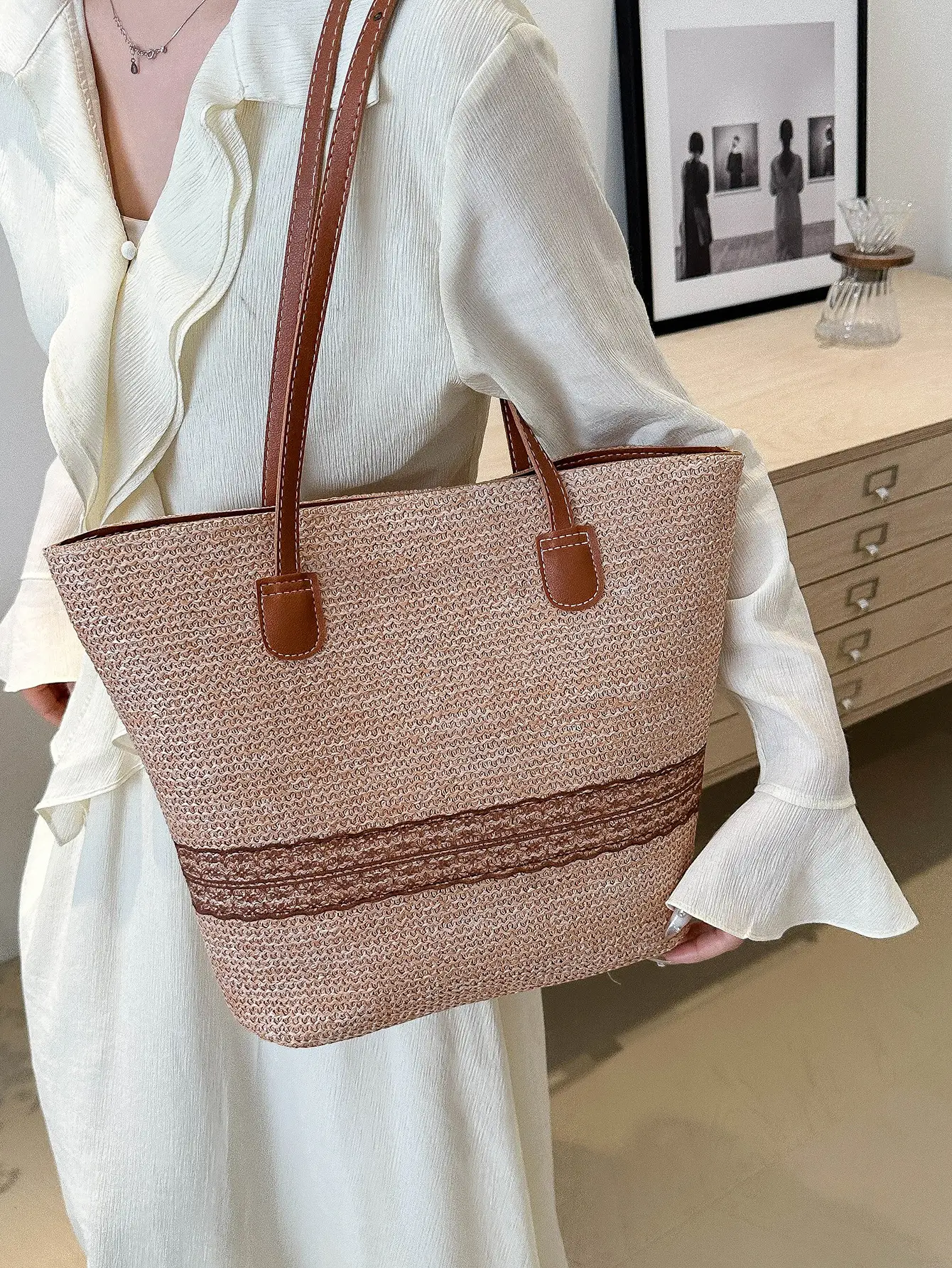 Hand-Woven Straw Tote Bag Large Capacity 2024