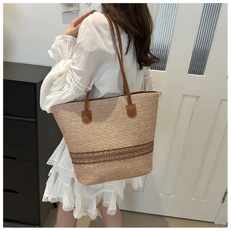 Hand-Woven Straw Tote Bag Large Capacity 2024 — feature 12