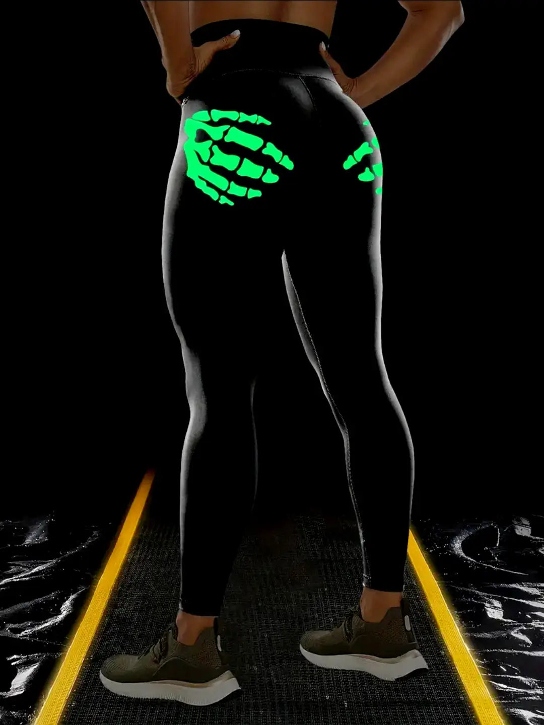 Cross-Strap High Waist Yoga Pants Black White Star Print — feature 19