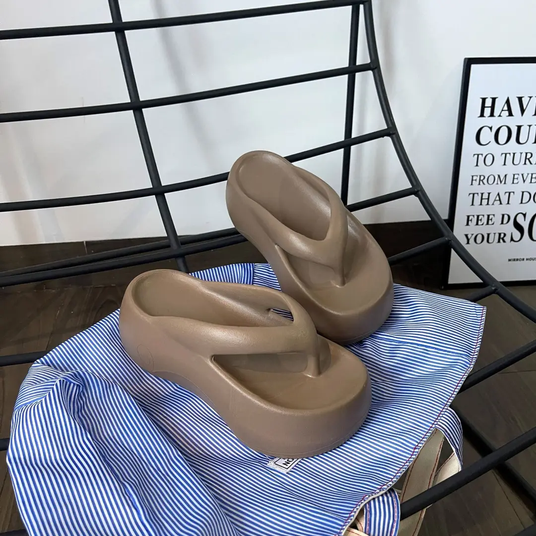 High-Looking Eva Thick-Soled Flip-Flops to Increase the Height of Summer Outer Wear for Women, Breathable Sandals and Slippers, Non-Slip, Anti-Odor and Wear-Resistant