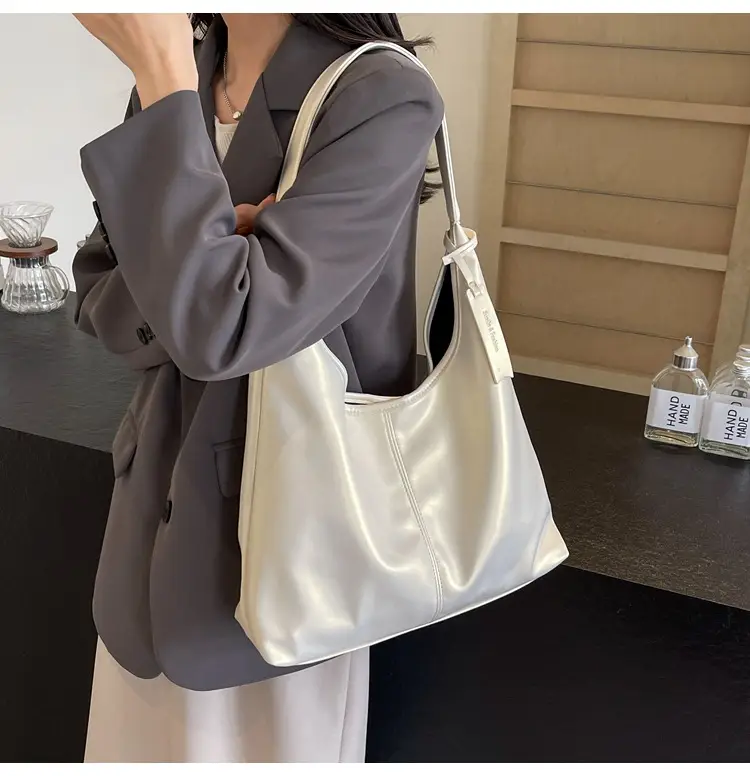Silver Metallic Shoulder Bag for Women 2024 — feature 18
