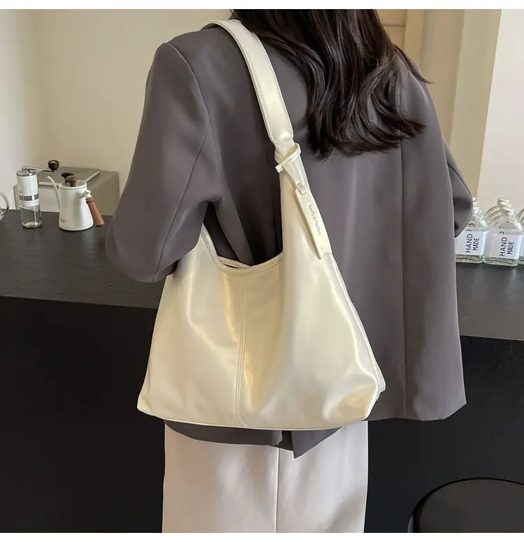 Silver Metallic Shoulder Bag for Women 2024 — feature 22