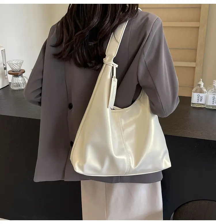 Silver Metallic Shoulder Bag for Women 2024 — feature 32