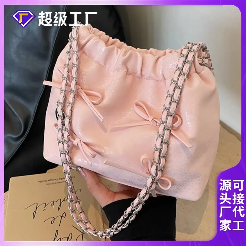 Black Chain Bow PU Shoulder Bag for Women - Image 6