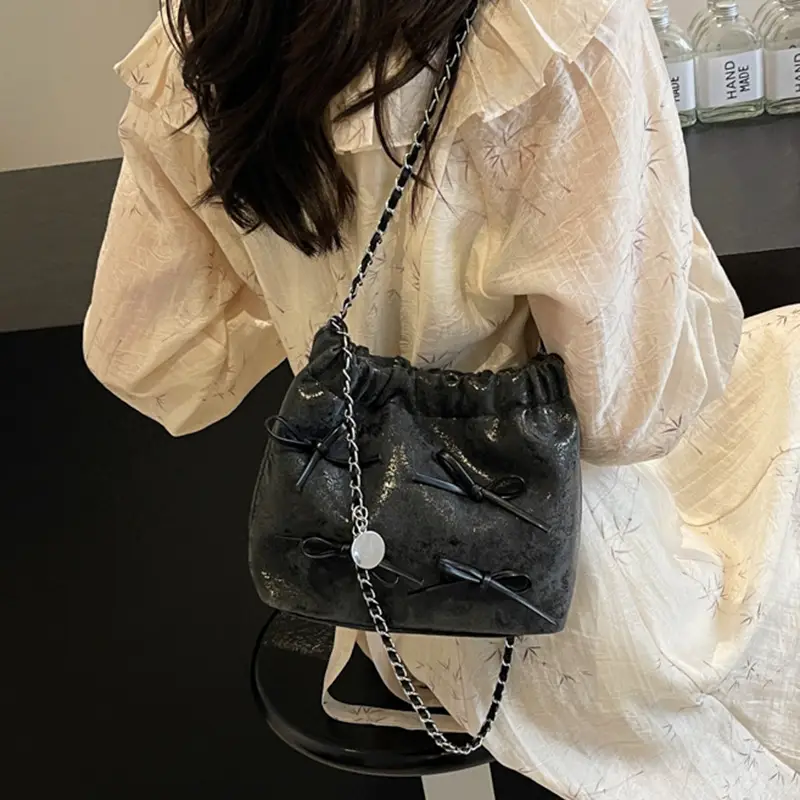 Black Chain Bow PU Shoulder Bag for Women - Image 8