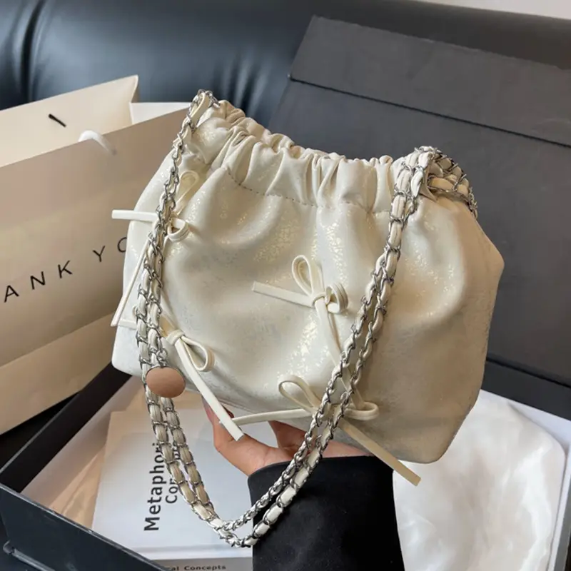 Black Chain Bow PU Shoulder Bag for Women - Image 9