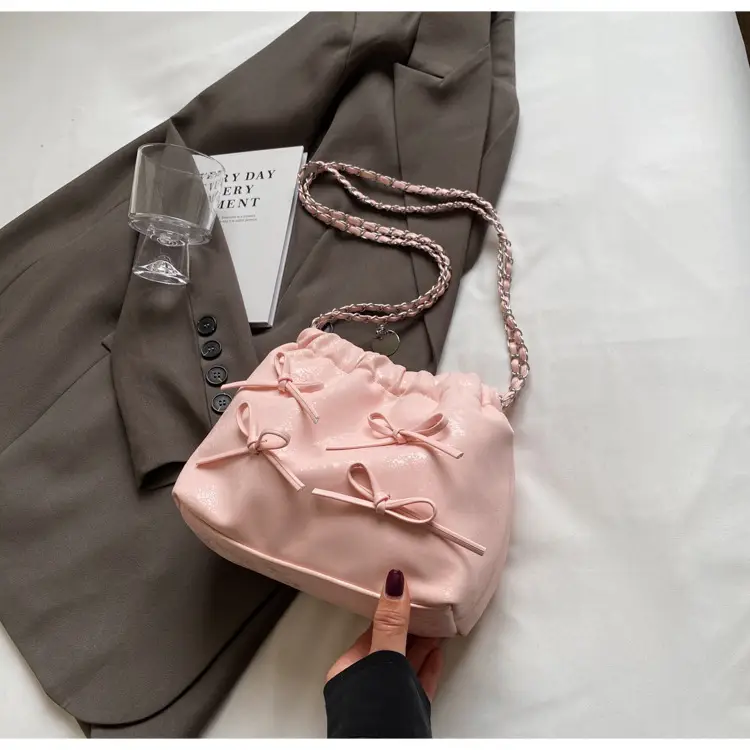 Black Chain Bow PU Shoulder Bag for Women — feature 32
