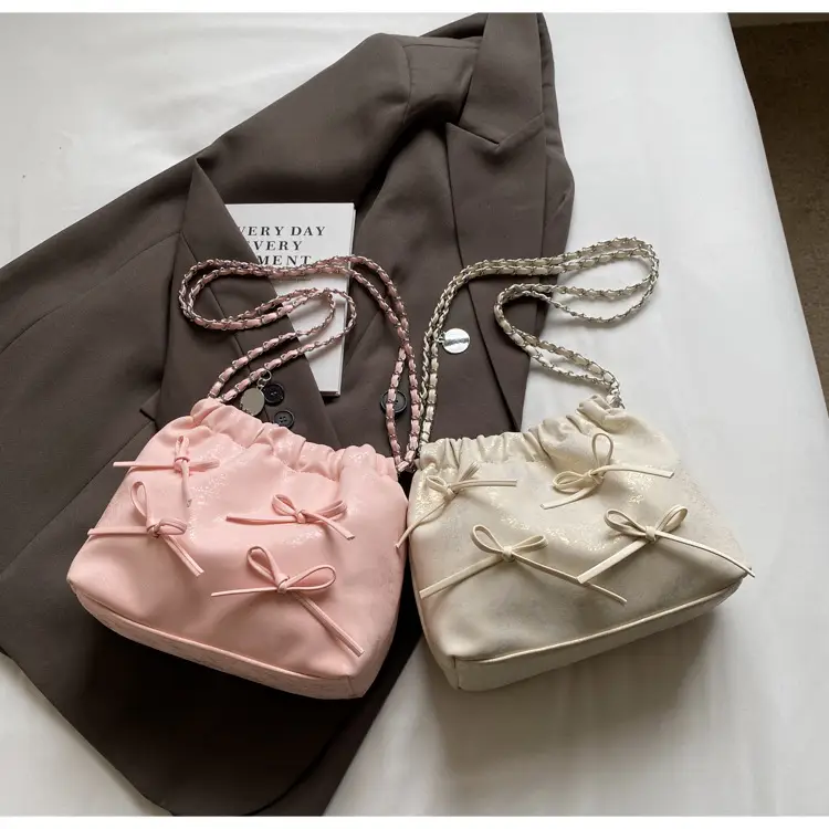Black Chain Bow PU Shoulder Bag for Women — feature 35