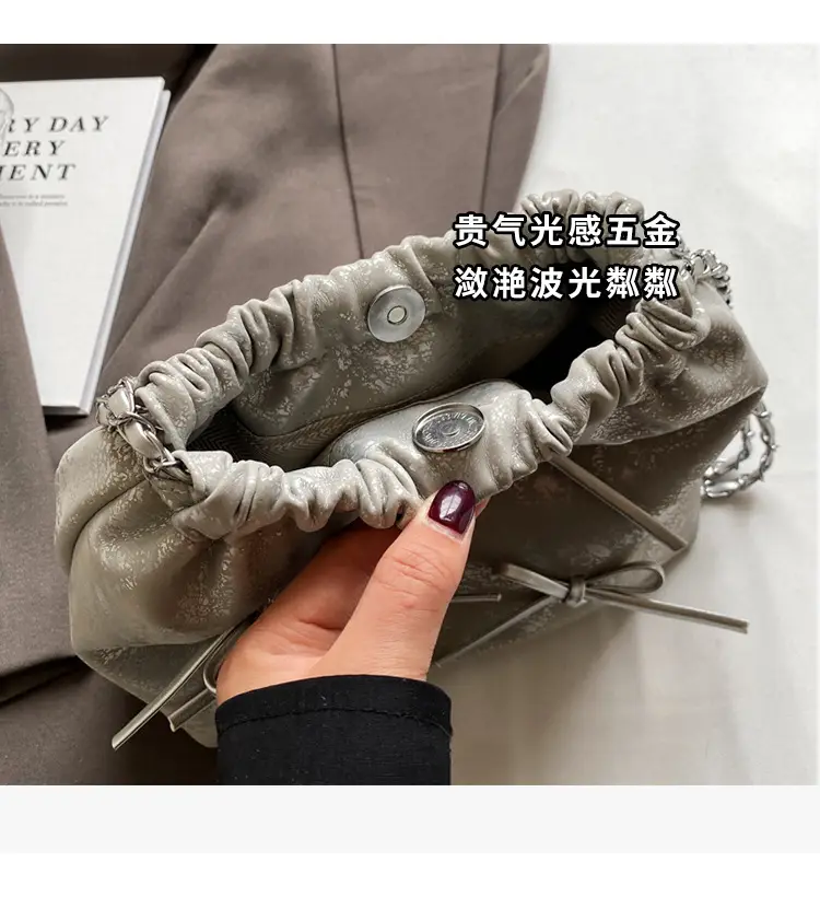 Black Chain Bow PU Shoulder Bag for Women — feature 4