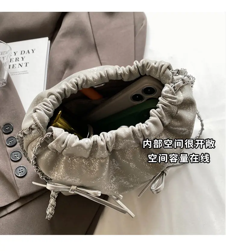 Black Chain Bow PU Shoulder Bag for Women — feature 6