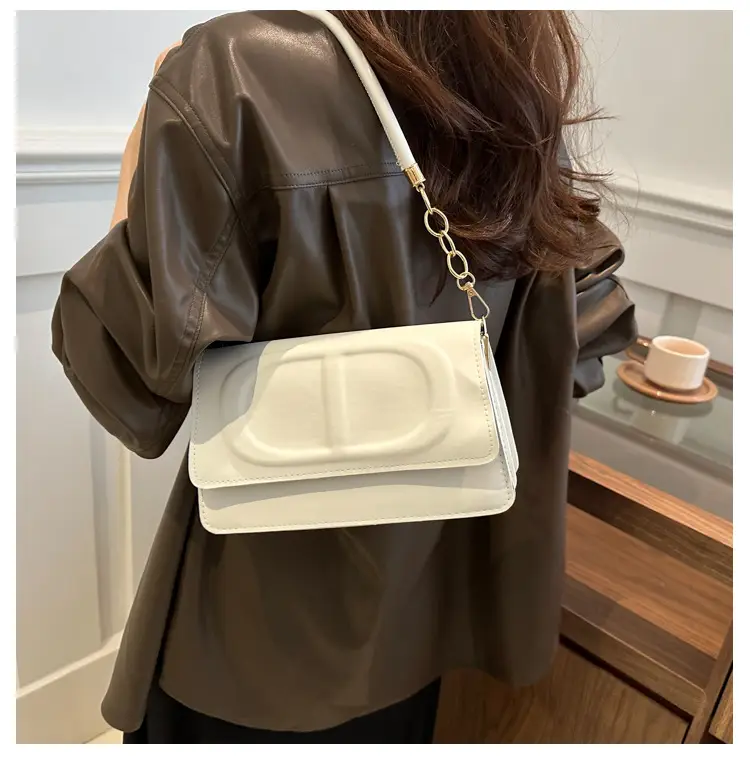 Western Style Pressure Shell Shoulder Bag for Women — feature 12