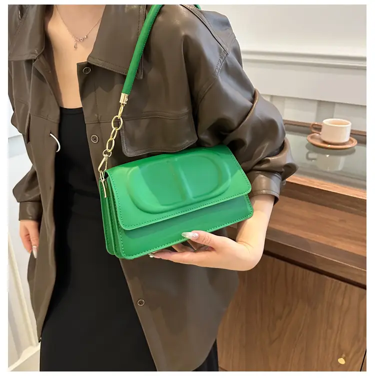 Western Style Pressure Shell Shoulder Bag for Women — feature 13