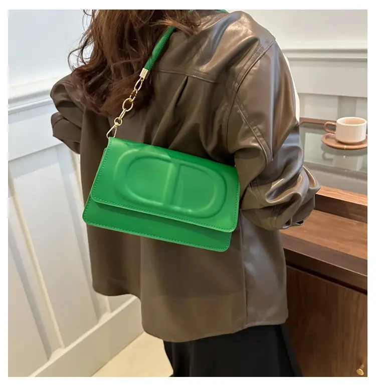 Western Style Pressure Shell Shoulder Bag for Women — feature 14
