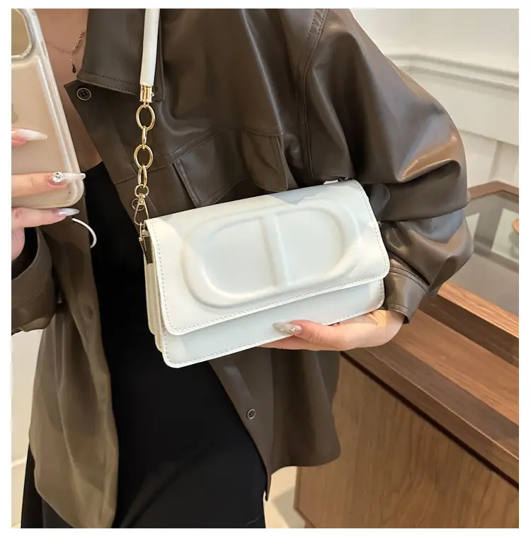 Western Style Pressure Shell Shoulder Bag for Women — feature 9