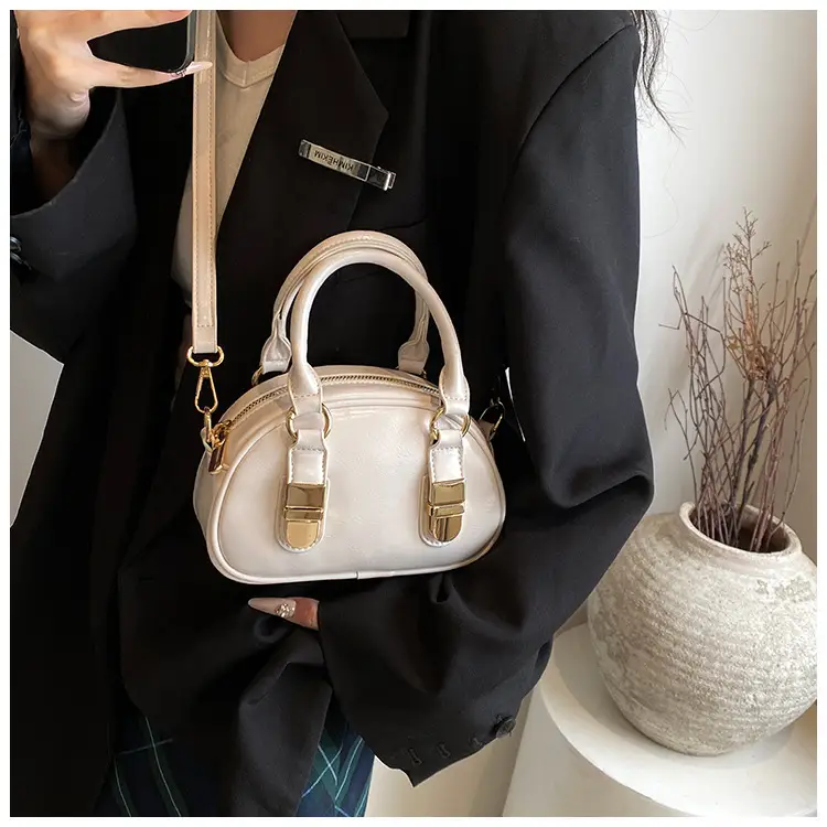 White Shell Handbag Women's Western Style 2025 — feature 32