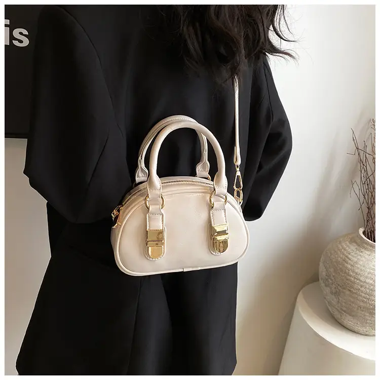 White Shell Handbag Women's Western Style 2025 — feature 33