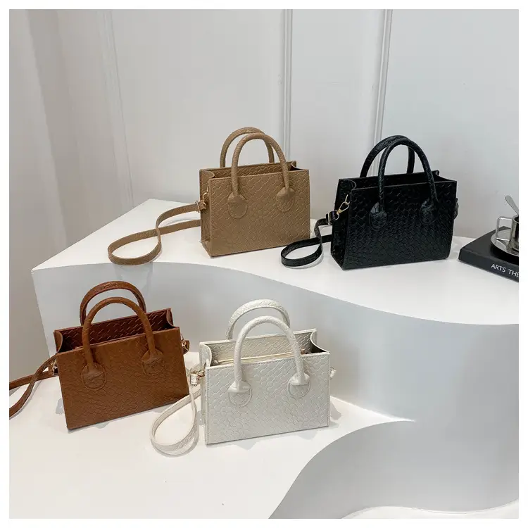 Retro Woven Shoulder Crossbody Bag Brown 2024 — feature 25